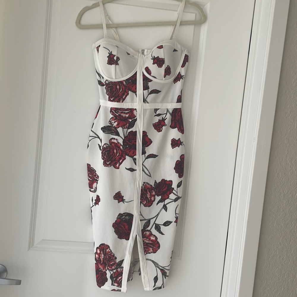Beautiful White and Roses Dress